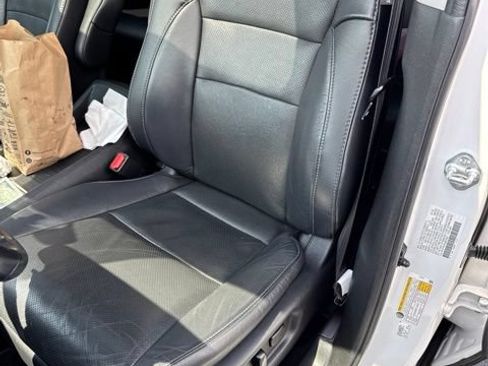 Used 2022 Honda Pilot Elite image 6