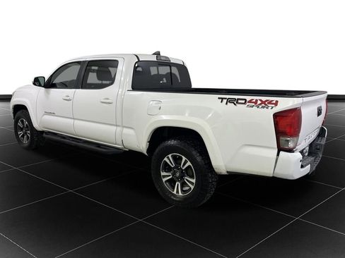 Used 2017 Toyota Tacoma TRD Sport w/ Premium & Technology Package image 3