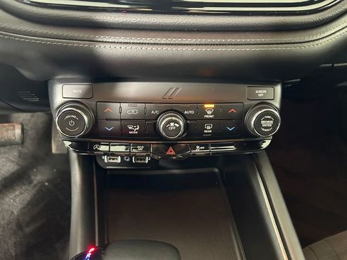 Used 2022 Dodge Durango SXT w/ Blacktop Package image 24