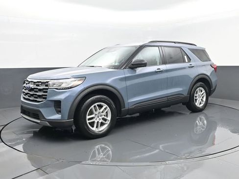 New 2026 Ford Explorer Active image 2