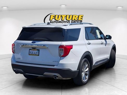 Used 2022 Ford Explorer Limited w/ Equipment Group 301A AWD/4WD image 4