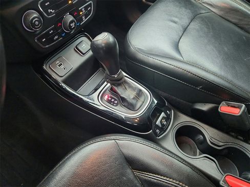 Used 2018 Jeep Compass Limited w/ Navigation Group image 15