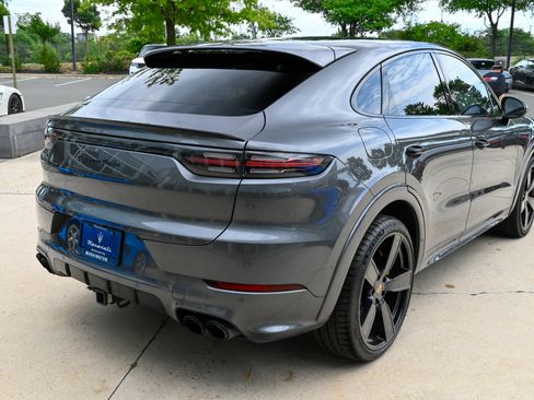 Used 2021 Porsche Cayenne Turbo AWD/4WD image 5