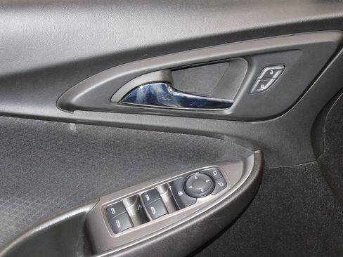Used 2024 Chevrolet Malibu LT FWD image 25
