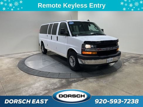Used 2017 Chevrolet Express 3500 LT w/ LT Preferred Equipment Group image 3