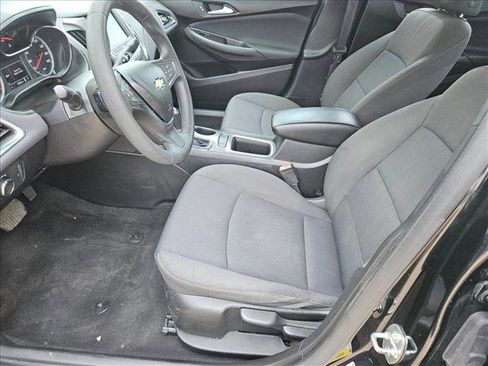 Used 2019 Chevrolet Cruze LS w/ LS Convenience Package FWD image 14