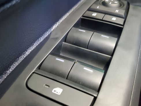 New 2025 Toyota Tacoma TRD Off-Road image 32