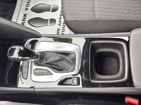 Used 2020 Buick Regal Preferred FWD image 17