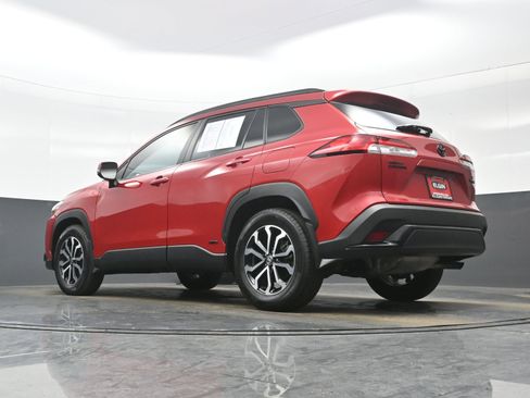 Used 2024 Toyota Corolla Cross SE image 28