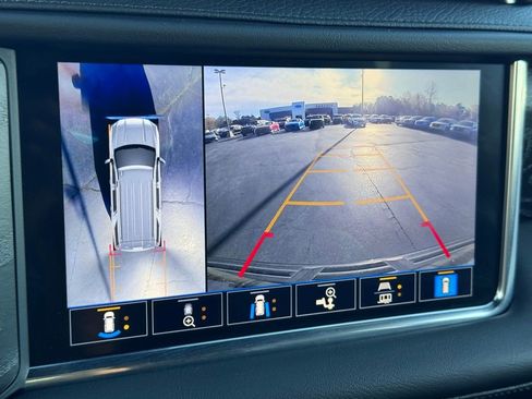 Used 2021 GMC Yukon Denali w/ Denali Ultimate Package image 8