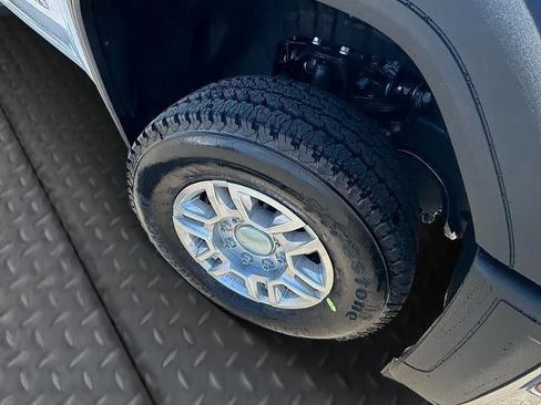 New 2025 GMC Sierra 2500 Pro image 17