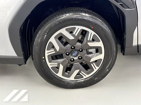 Used 2026 Subaru Forester Premium AWD/4WD image 31