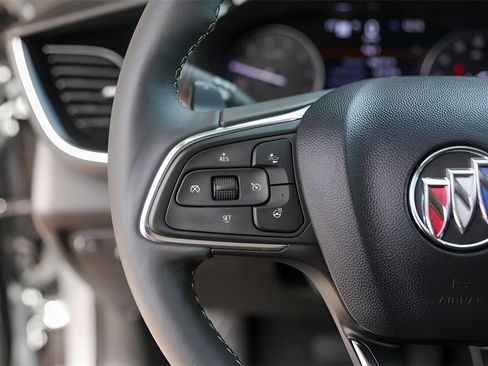 Used 2023 Buick Envision Avenir image 17