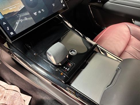 Used 2024 Land Rover Range Rover Sport Dynamic SE image 14