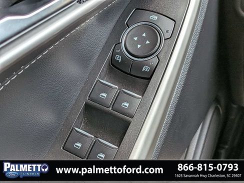 Used 2022 Ford Explorer XLT w/ Equipment Group 202A RWD image 24