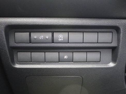 New 2026 Mitsubishi Outlander ES image 13