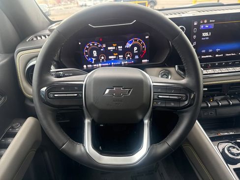 Used 2025 Chevrolet Colorado ZR2 w/ Technology Package image 16