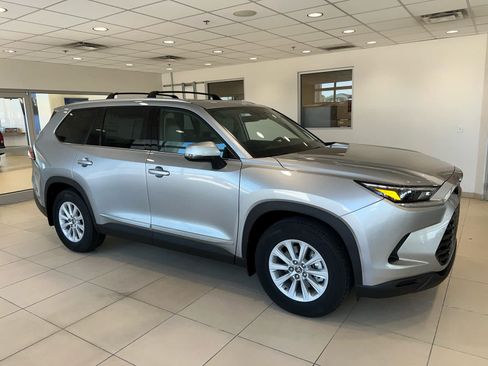 New 2026 Toyota Grand Highlander AWD Hybrid image 1