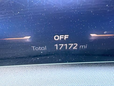 Used 2025 BMW 760i xDrive w/ Executive Package AWD/4WD image 41