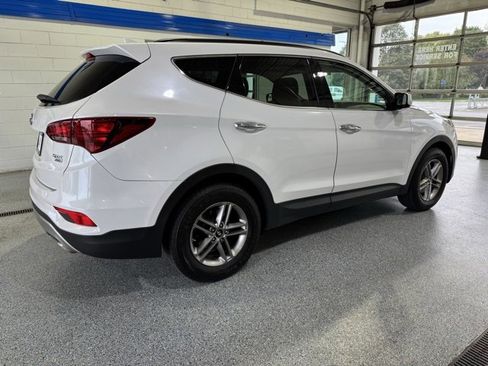 Used 2017 Hyundai Santa Fe Sport image 11