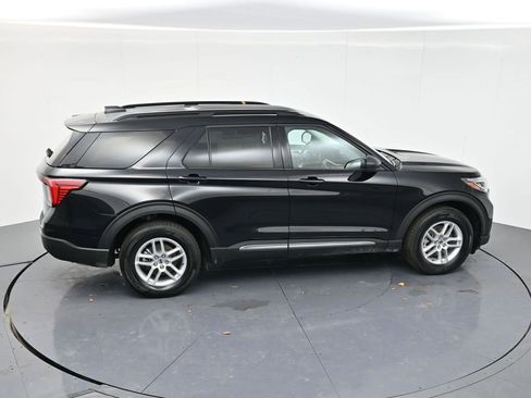 New 2025 Ford Explorer Active image 41