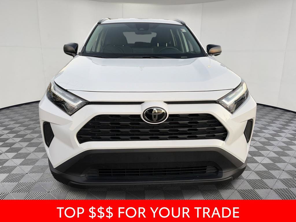 Used 2025 Toyota RAV4 LE AWD/4WD image 2