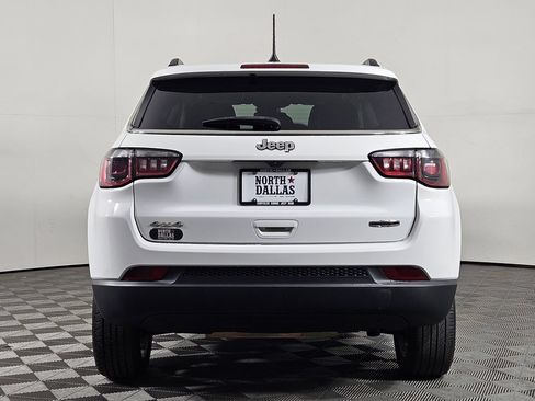 Used 2022 Jeep Compass Latitude AWD/4WD image 4