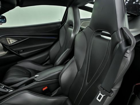 Used 2018 McLaren 720S RWD image 26