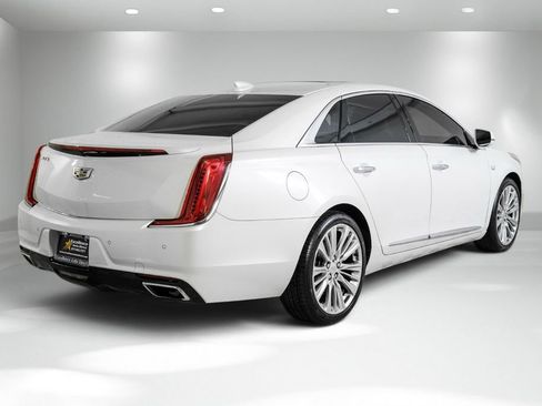Used 2018 Cadillac XTS Platinum FWD image 7