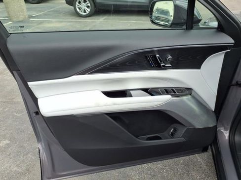 New 2025 Cadillac Lyriq Luxury image 25