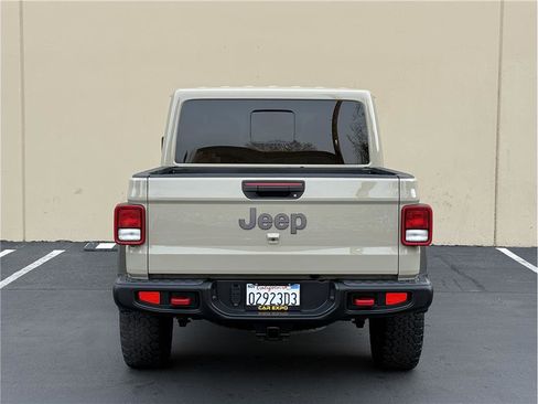 Used 2020 Jeep Gladiator Rubicon w/ Trailer Tow Package image 6