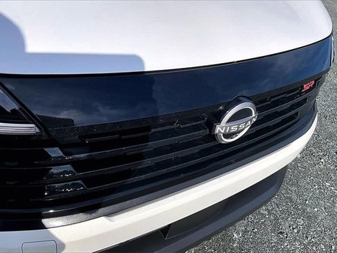 Used 2025 Nissan Kicks SR w/ SR Premium Package image 30