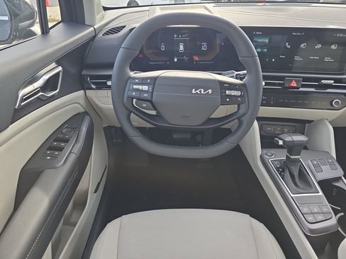 New 2026 Kia Sportage EX w/ EX Panorama Roof Package FWD image 16