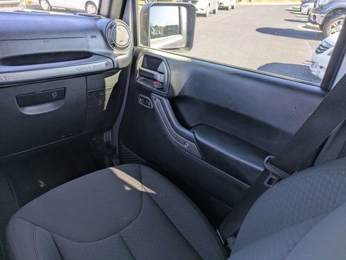 Used 2017 Jeep Wrangler Unlimited Sport w/ Quick Order Package 24S image 15