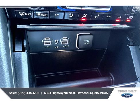 Used 2025 Jeep Grand Cherokee Limited w/ Black Appearance Package AWD/4WD image 24