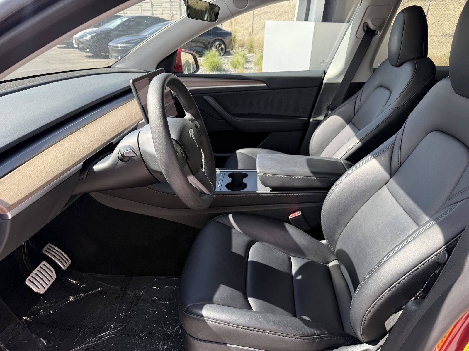 Used 2023 Tesla Model Y Performance AWD/4WD image 13