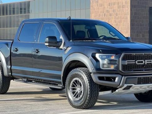 Used 2019 Ford F150 Raptor w/ Equipment Group 802A Luxury image 5
