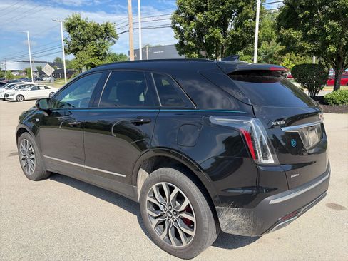 Used 2023 Cadillac XT5 Sportv AWD/4WD image 2