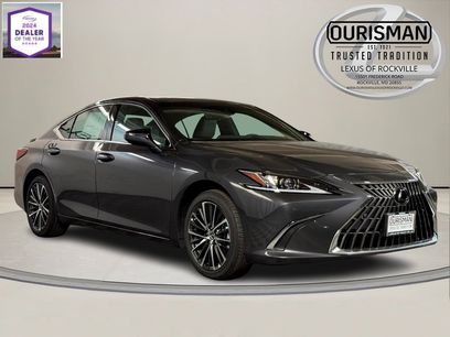 New 2025 Lexus ES 300h w/ Premium Package