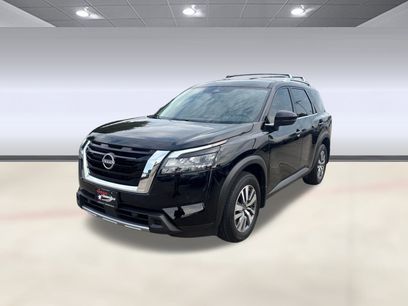 New 2025 Nissan Pathfinder SL w/ Cargo Package