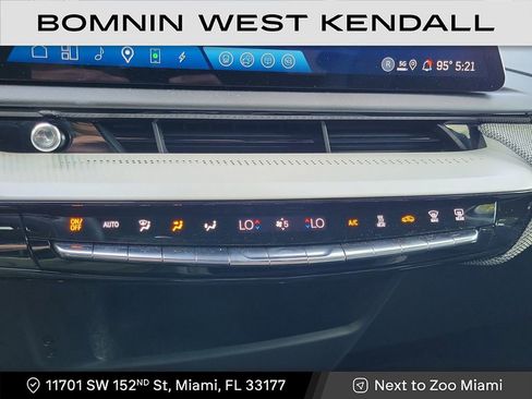 Used 2025 Cadillac Optiq Luxury 1 image 19