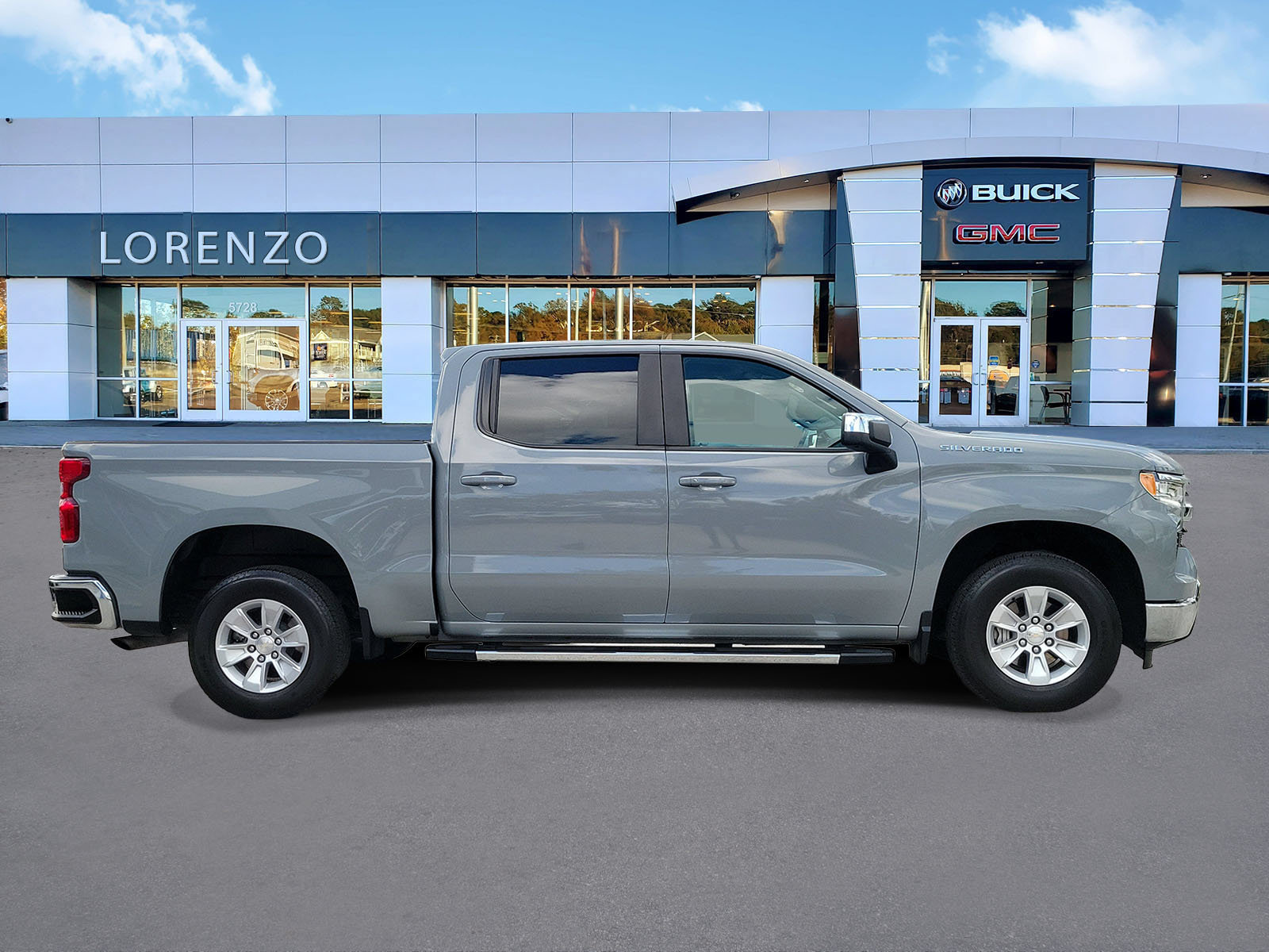 Used 2024 Chevrolet Silverado 1500 LT RWD image 4