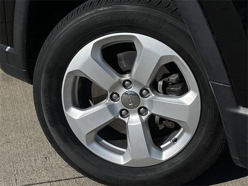 Used 2019 Jeep Compass Latitude image 10