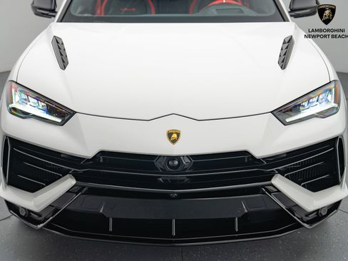 Used 2024 Lamborghini Urus S image 10