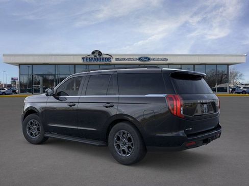 New 2026 Ford Expedition Active image 4