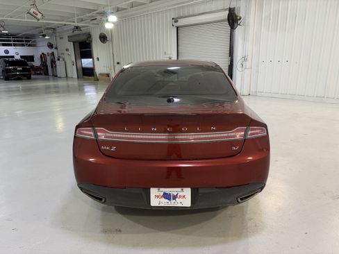 Used 2014 Lincoln MKZ image 4