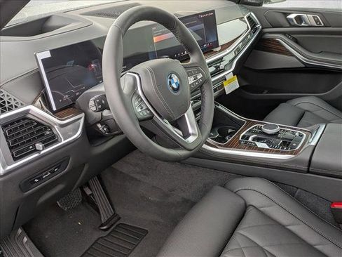 Used 2026 BMW X5 xDrive50e AWD/4WD image 3