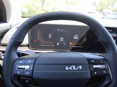 New 2026 Kia Sportage EX FWD image 26