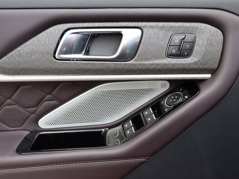 New 2026 Ford Explorer Platinum w/ LUX Leather Package image 25