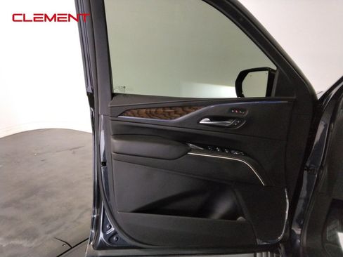 Used 2023 Cadillac Escalade Sport Platinum w/ LPO, ONYX Package image 31